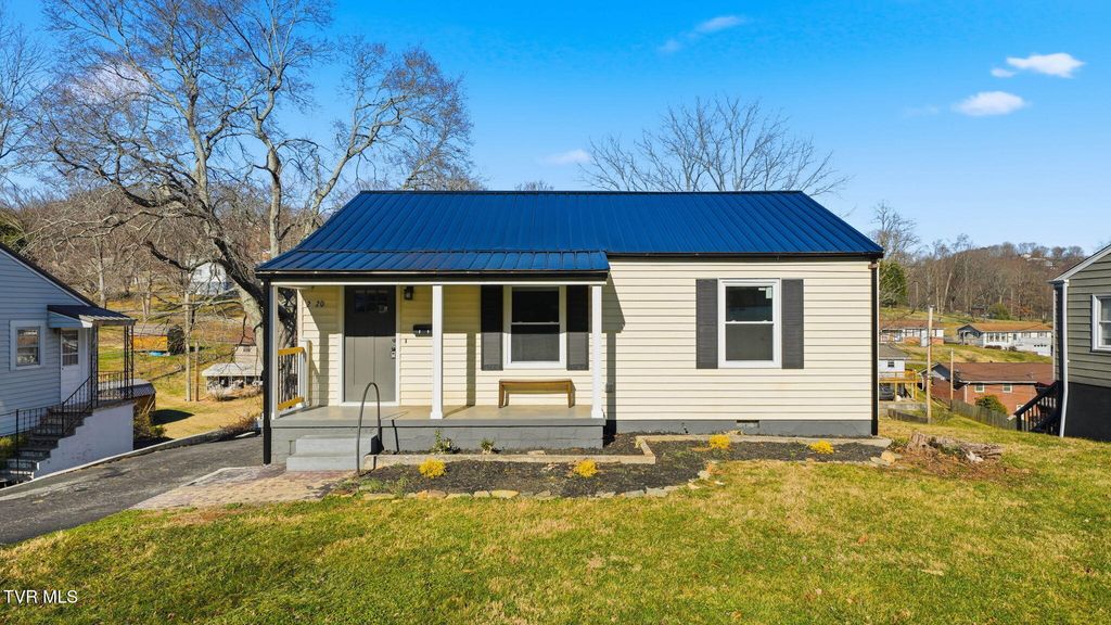 2020 Holly Street, Kingsport, TN 37660