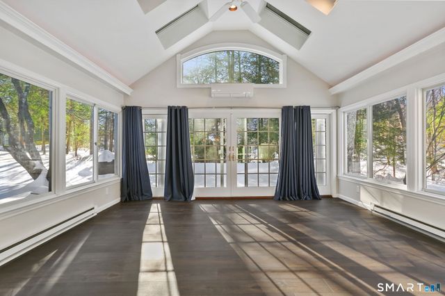 815 Valley Road, New Canaan, CT 06840