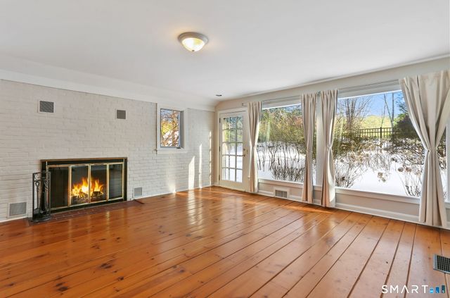 815 Valley Road, New Canaan, CT 06840