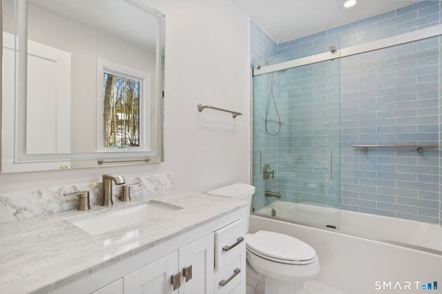 815 Valley Road, New Canaan, CT 06840