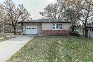 303 E Eldora Avenue, Weeping Water, NE 68463