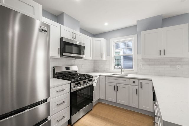 679 Columbia Road 4, Boston, MA 02125