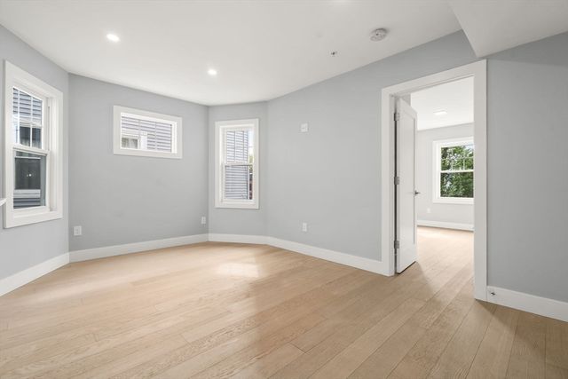 679 Columbia Road 4, Boston, MA 02125