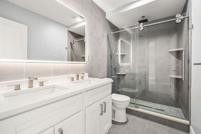 679 Columbia Road 4, Boston, MA 02125
