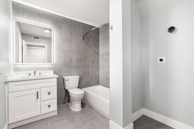 679 Columbia Road 4, Boston, MA 02125