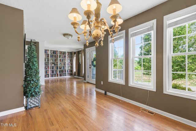 1188 White Top Road, Bluff City, TN 37618