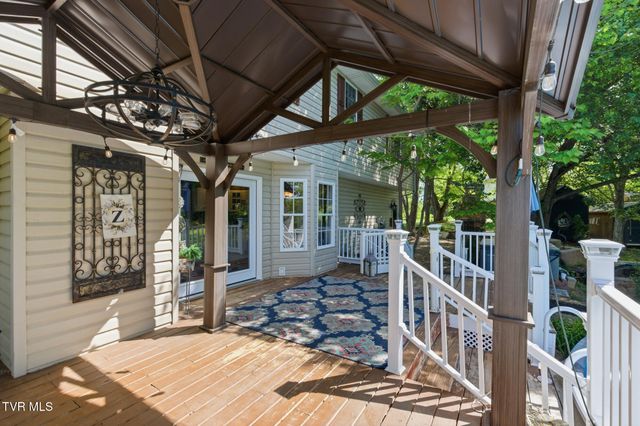 1188 White Top Road, Bluff City, TN 37618