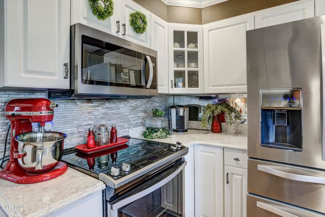 1188 White Top Road, Bluff City, TN 37618