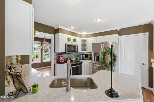 1188 White Top Road, Bluff City, TN 37618