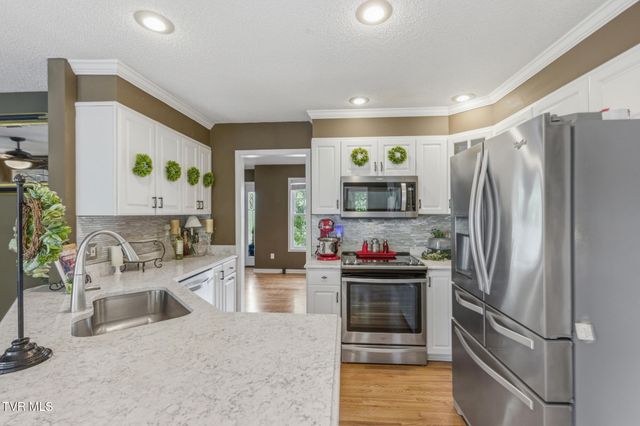 1188 White Top Road, Bluff City, TN 37618