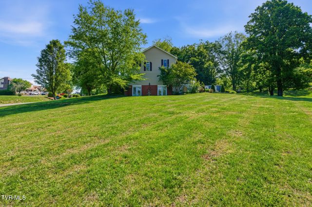 1188 White Top Road, Bluff City, TN 37618