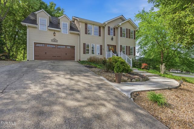 1188 White Top Road, Bluff City, TN 37618