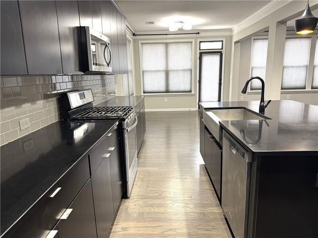 920 Grove Valley Dr, Cumming, GA 30041