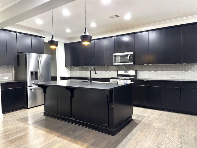 920 Grove Valley Dr, Cumming, GA 30041