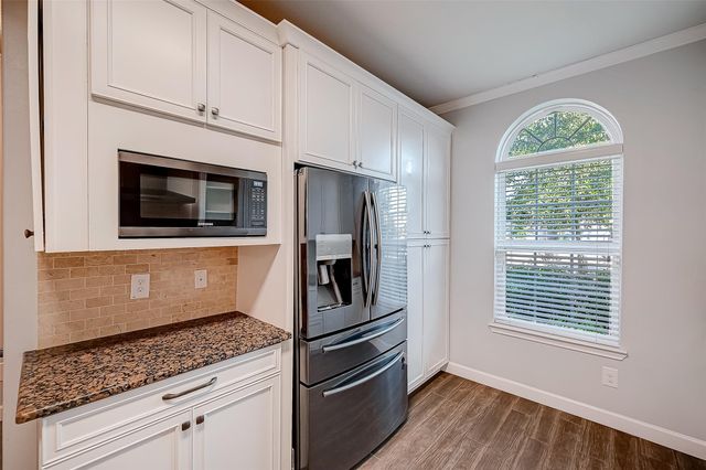 346 Apache Field Lane, La Marque, TX 77568