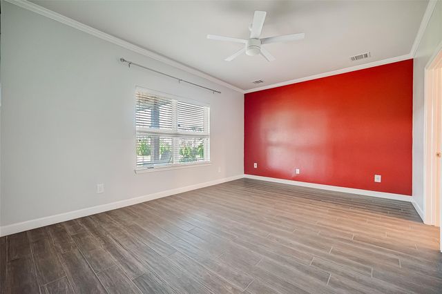 346 Apache Field Lane, La Marque, TX 77568