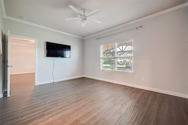 346 Apache Field Lane, La Marque, TX 77568