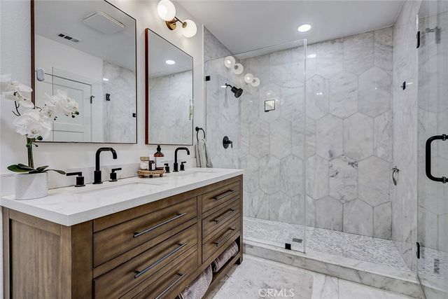 11912 Mccune, Los Angeles, CA 90066