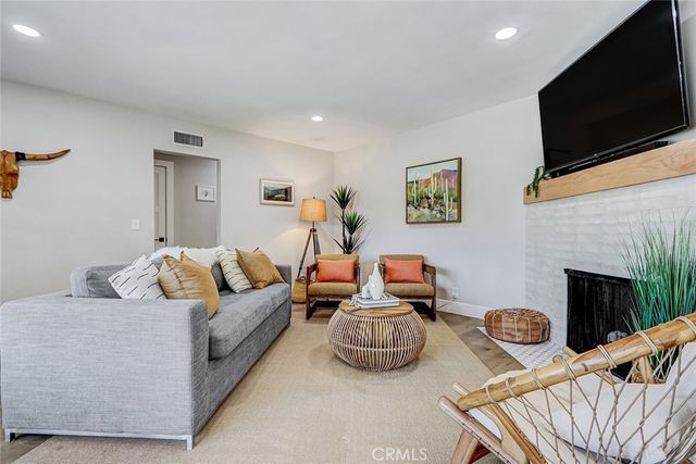 11912 Mccune, Los Angeles, CA 90066