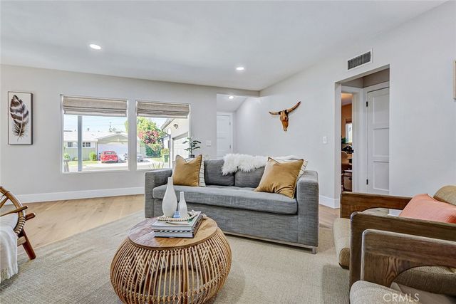 11912 Mccune, Los Angeles, CA 90066