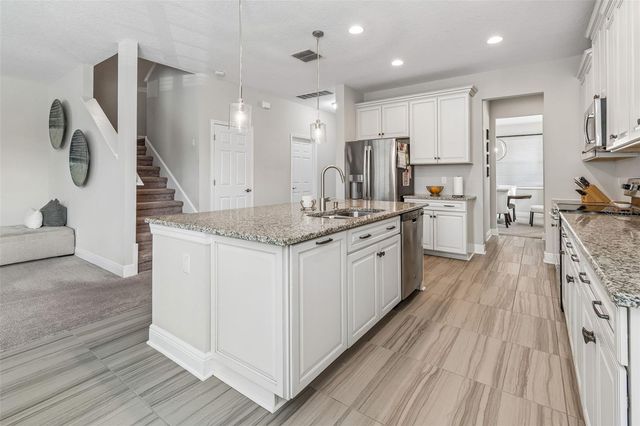 19328 BREYNIA DR, Lutz, FL 33558