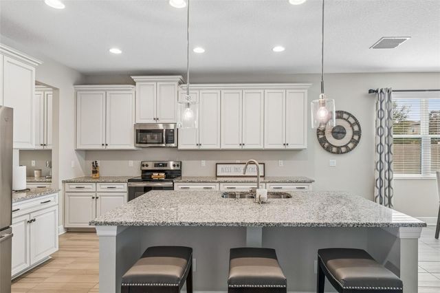 19328 BREYNIA DR, Lutz, FL 33558