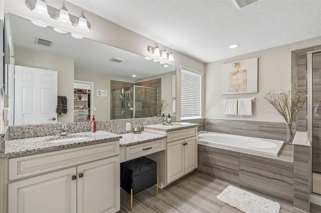 19328 BREYNIA DR, Lutz, FL 33558