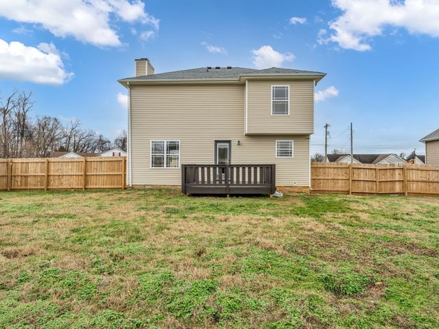 1321 Loren Cir, Clarksville, TN 37042