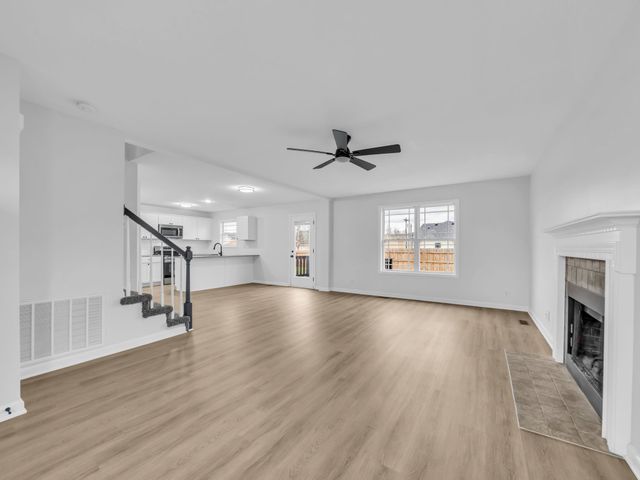 1321 Loren Cir, Clarksville, TN 37042