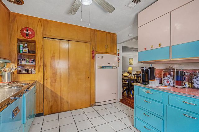 1012 Joyce Street, Houston, TX 77009