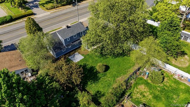 2206 Union Boulevard, Bay Shore, NY 11706