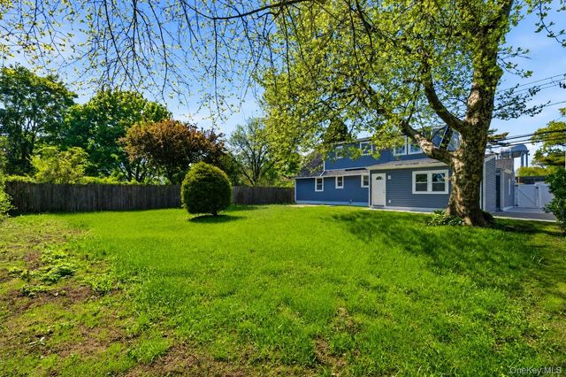 2206 Union Boulevard, Bay Shore, NY 11706