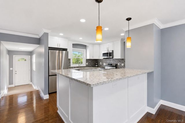 2206 Union Boulevard, Bay Shore, NY 11706