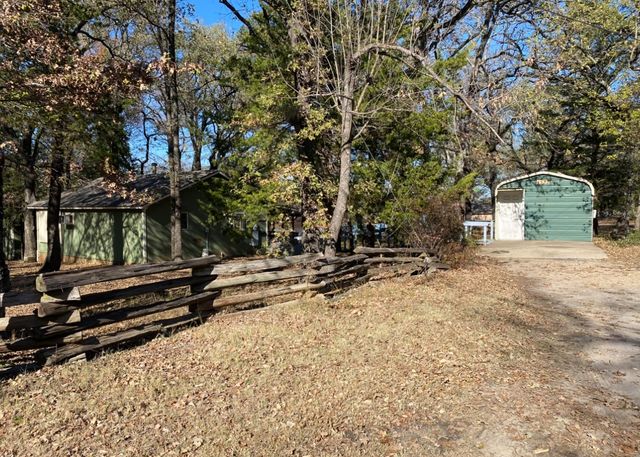 1533 Willow Drive, Wills Point, TX 75169