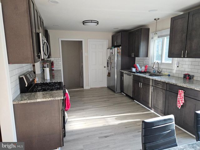 318 RIDGE RD, Browns Mills, NJ 08015