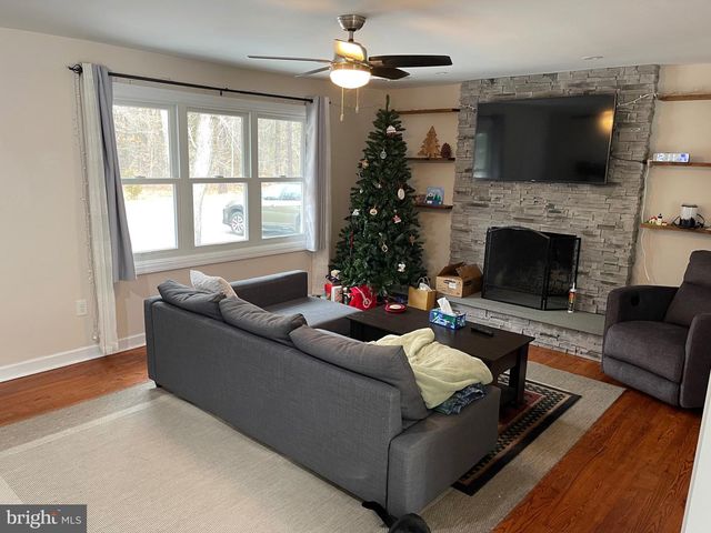 318 RIDGE RD, Browns Mills, NJ 08015