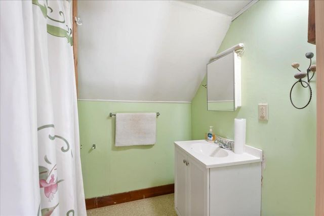 251 Hunt Road, New Haven, VT 05472
