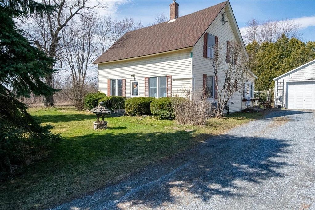 251 Hunt Road, New Haven, VT 05472