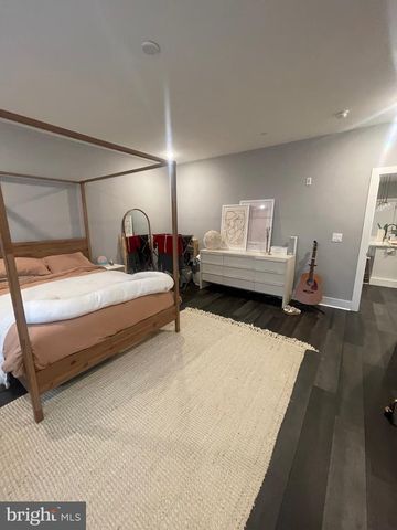 4007 RIDGE, Philadelphia, PA 19129