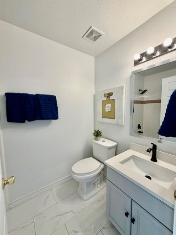 4807 E Oltorf ST B, Austin, TX 78741