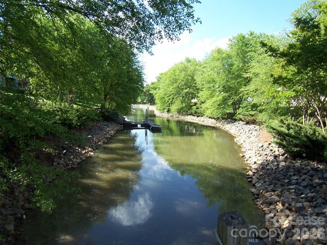 19839 Henderson Road C, Cornelius, NC 28031