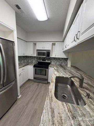 19839 Henderson Road C, Cornelius, NC 28031