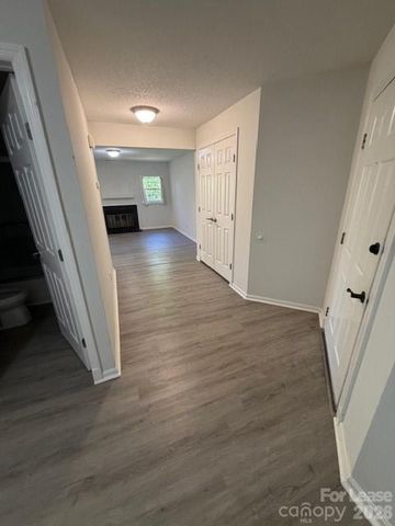 19839 Henderson Road C, Cornelius, NC 28031