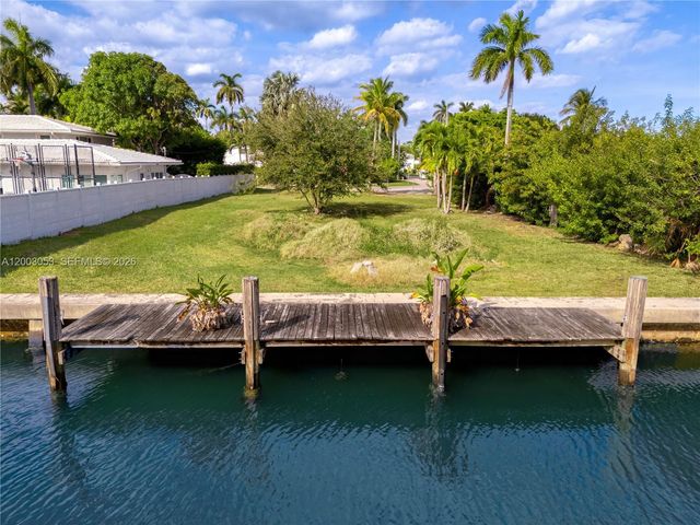 1110 NE 84th St, Miami, FL 33138