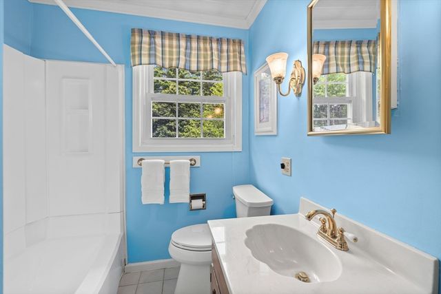 799 Hanover St, Hanover, MA 02339