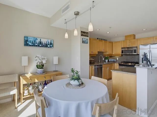 475 Redwood St 403, San Diego, CA 92103