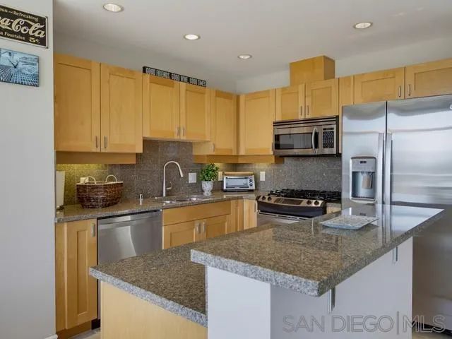 475 Redwood St 403, San Diego, CA 92103