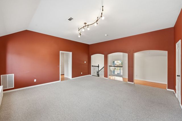2533 Green Oak Drive, Carrollton, TX 75010