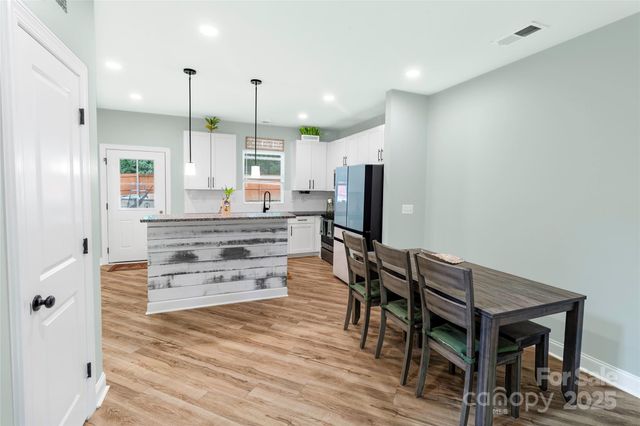 10314 Buccaneer Road, Charlotte, NC 28227