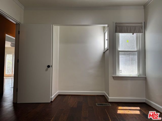 2257 Earl Street, Los Angeles, CA 90039